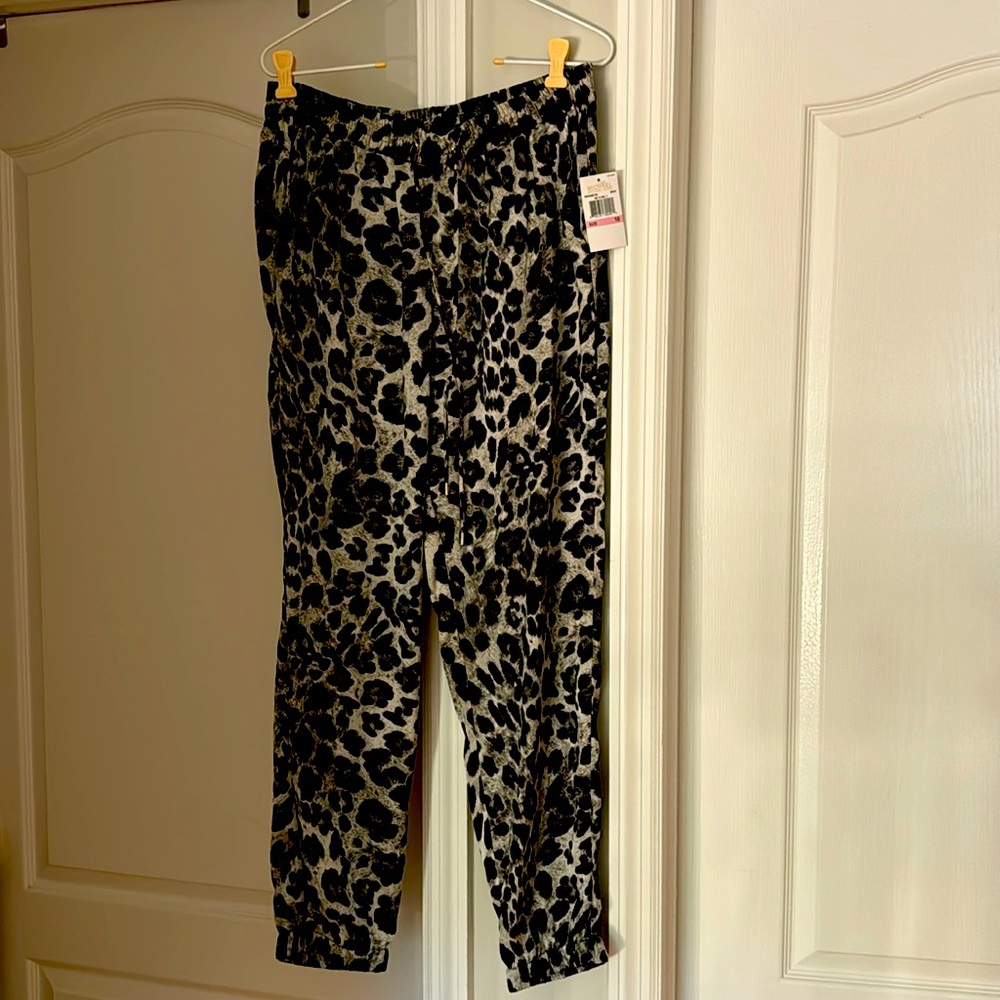 Michael Kors new with tag size 10 animal print pants